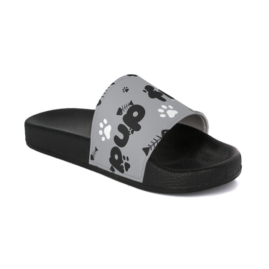 Your dog’s chosen sandals mens