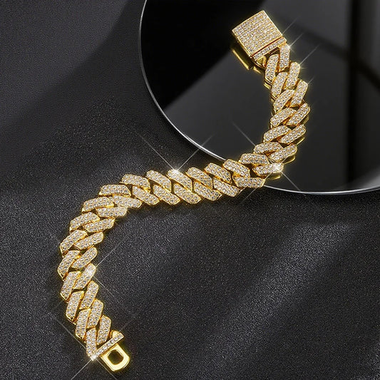 YUZZ gold and silver CHAINZ