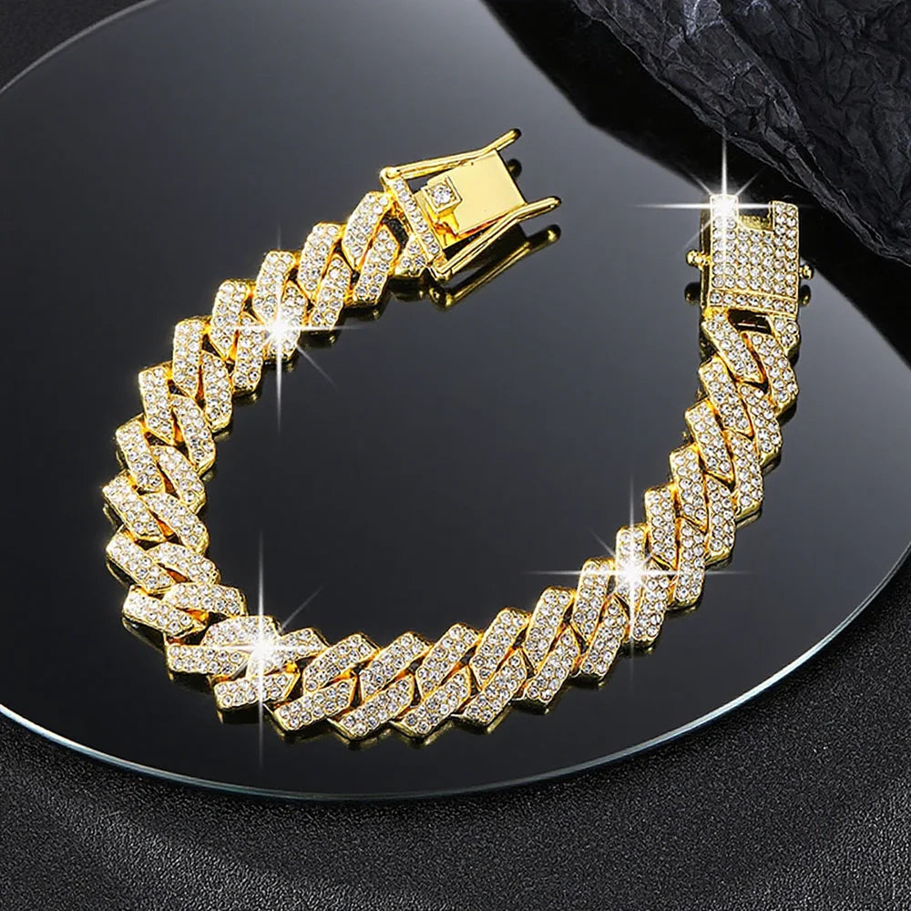 YUZZ gold and silver CHAINZ