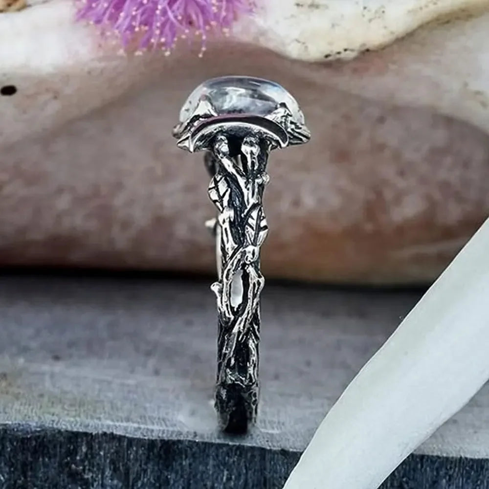 YILUOCD Vintage Natural Moonstone Ring Witchcraft Triple Moon Goddess Rings for Women Engagement Party Wedding Jewelry Anillos